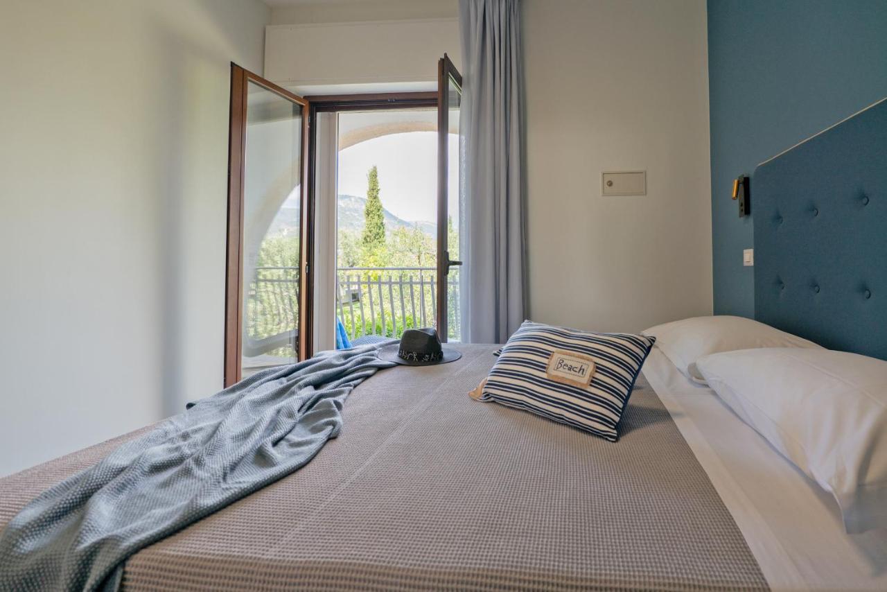 Hotel Residence Torre Del Porto Mattinata Szoba fotó