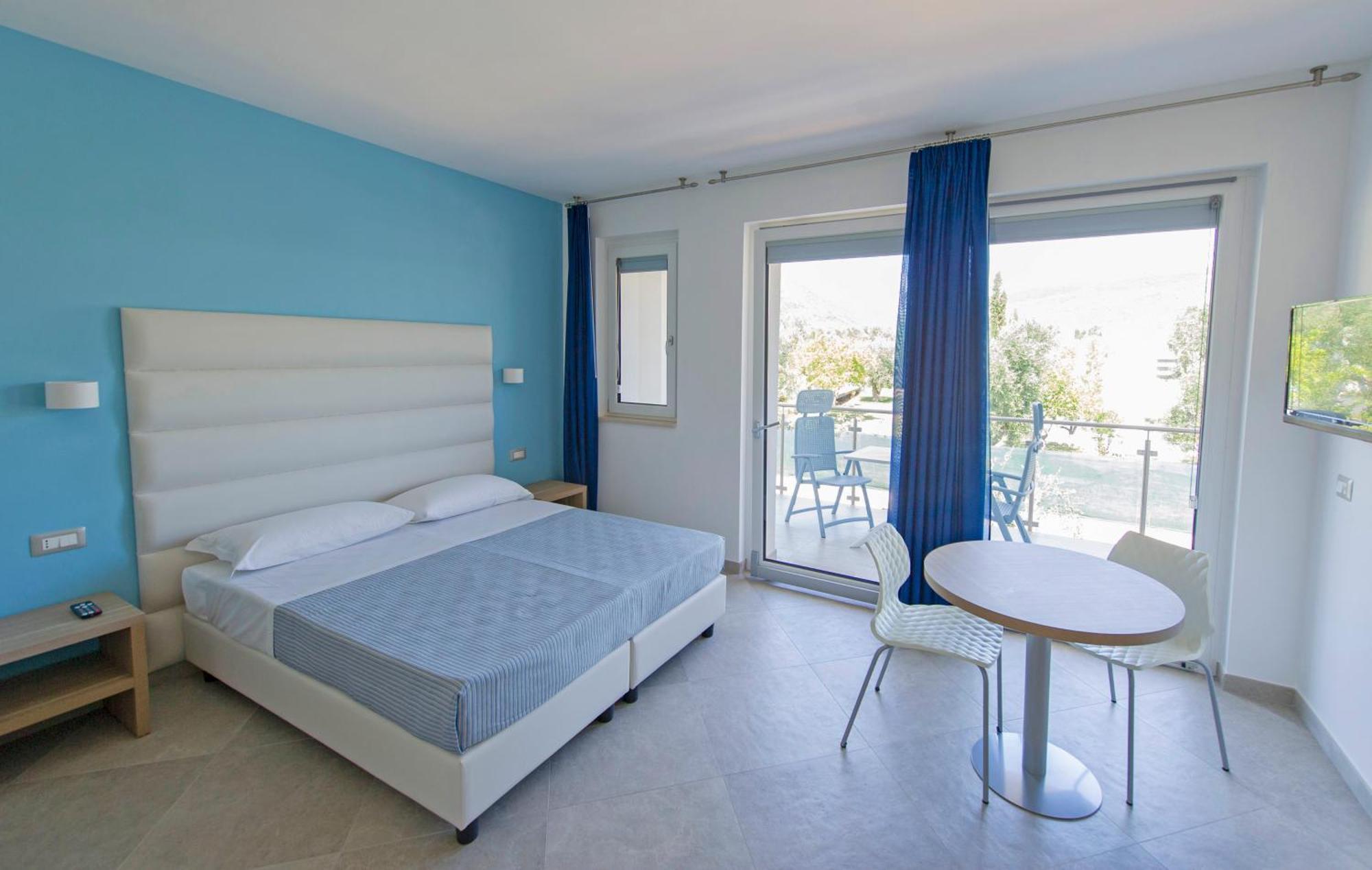 Hotel Residence Torre Del Porto Mattinata Kültér fotó